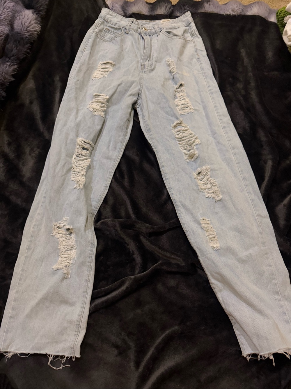 SHEIN Light Blue Distressed Boyfriend Jeans